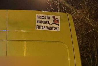 Gyorsan hajtott egy futár, a magyar rendőrség beszámolójától dobni fogsz egy hátast