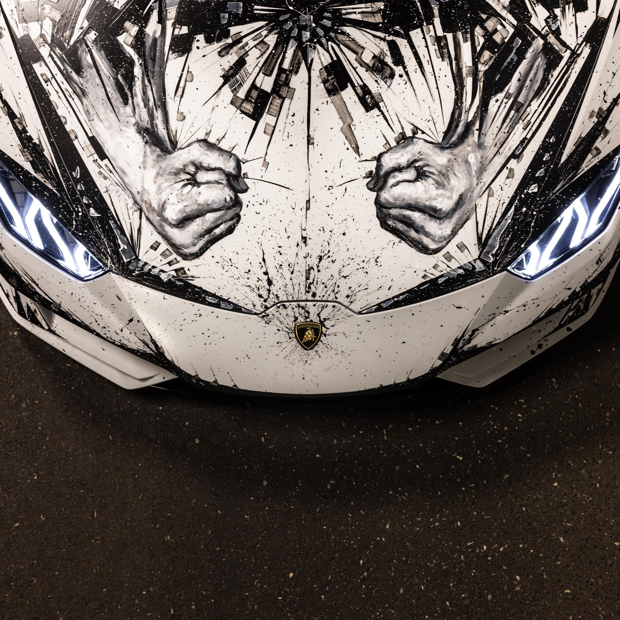 Művészi Lamborghini, amely két ököllel pusztít 6