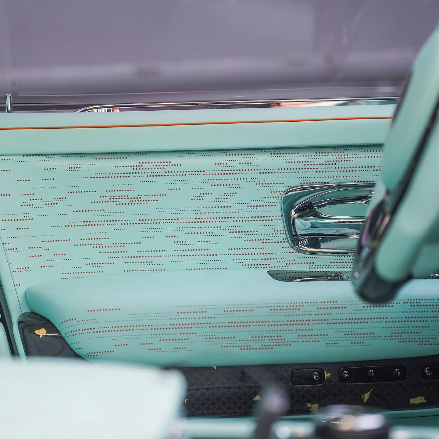 Vajon ez a legjobb autó egy milliárdokat érő rendszámhoz? 4