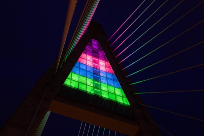 Ritka betegségek miatt kap díszvilágítást az egyik budapesti híd 2