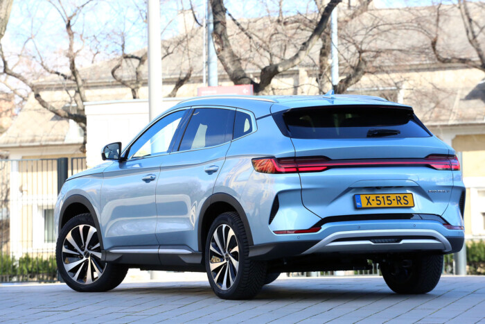 Erre elég magyar utakon az új kínai villanyautó 13