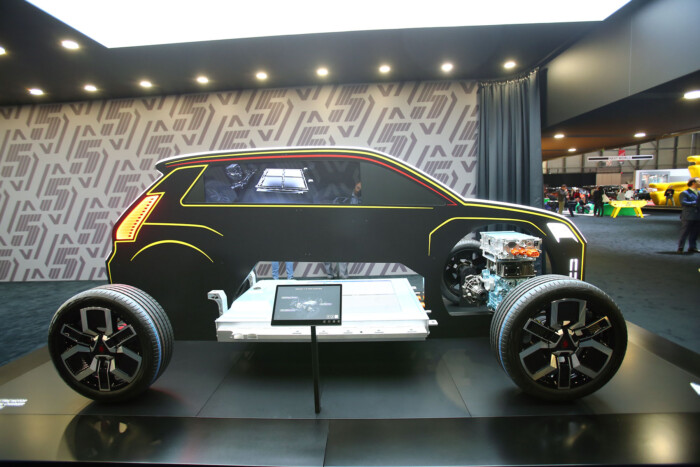 Imádni való kisautó tart Magyarországra 6