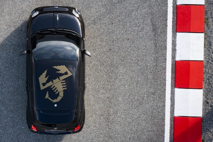 Arannyal ünnepel ez a méregzsák 6