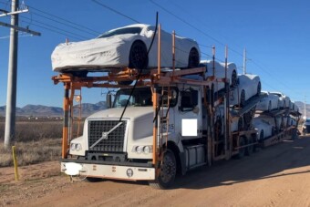 Valahogy haza kellett jutnia a börtönből, egyszerre tíz autót lopott el