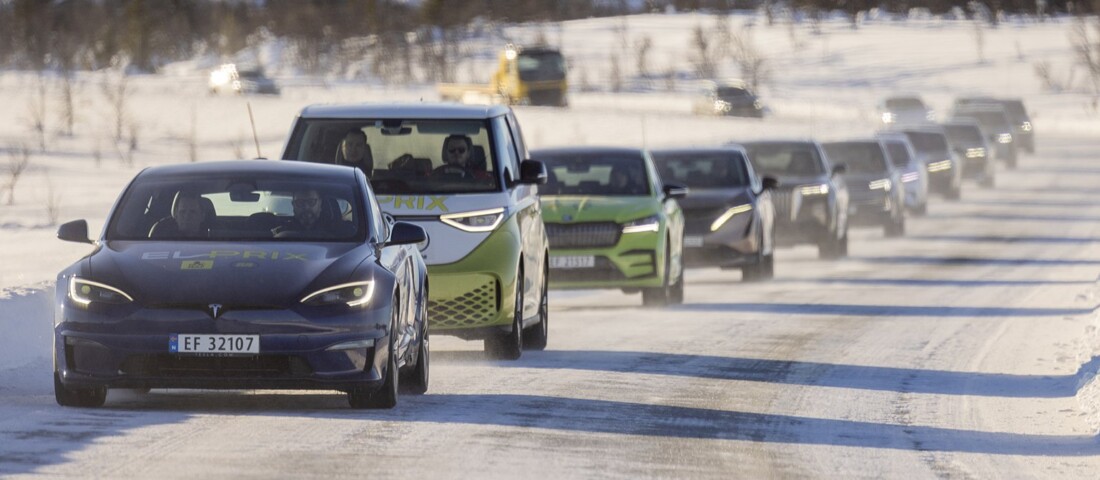 Ez történik télen a villanyautókkal