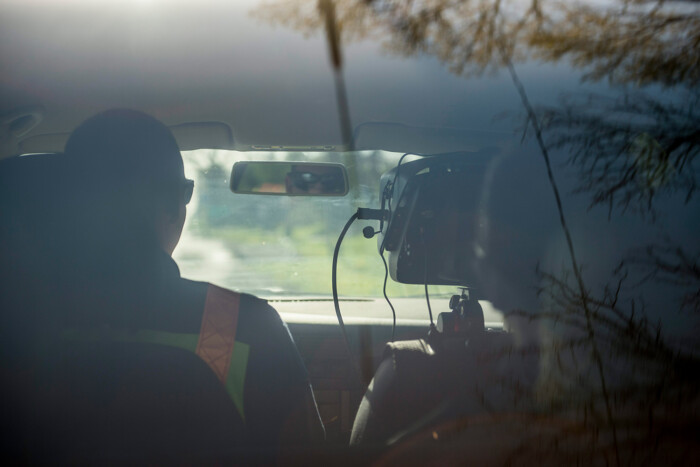 Balesetveszélyt teremtve traffizott a hazai rendőrség – Jól van ez így?