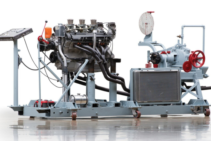 Üvölt, füstöl, mégis milliókat ér egy olasz szobadísz