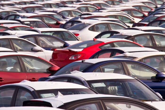 Filléreket fizetett a milliókért vett autókért