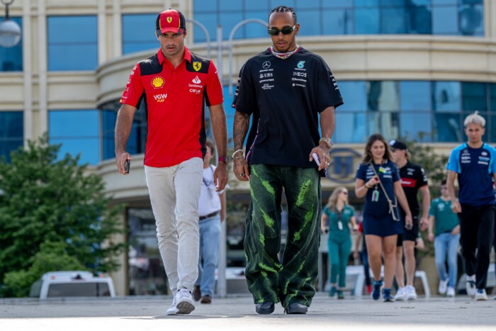 F1: Sainz meglepődött, amikor lecserélték Hamiltonra 2