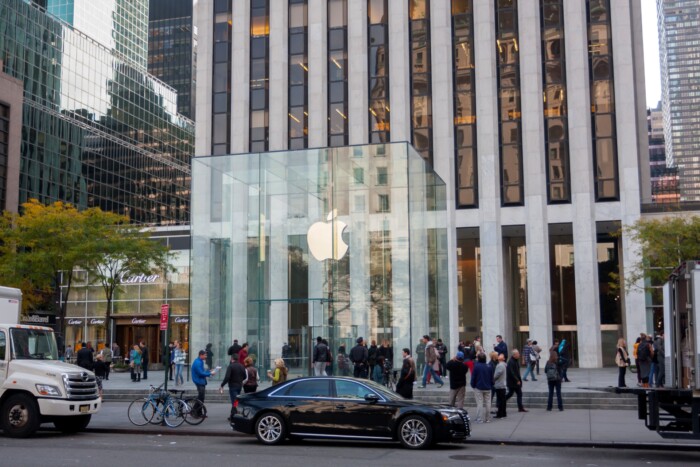 Elkaszálták az Apple-autót