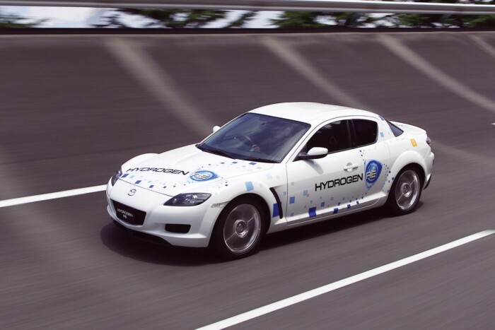 Benzin helyett tankoljunk hidrogént? Ez a megoldás? 6