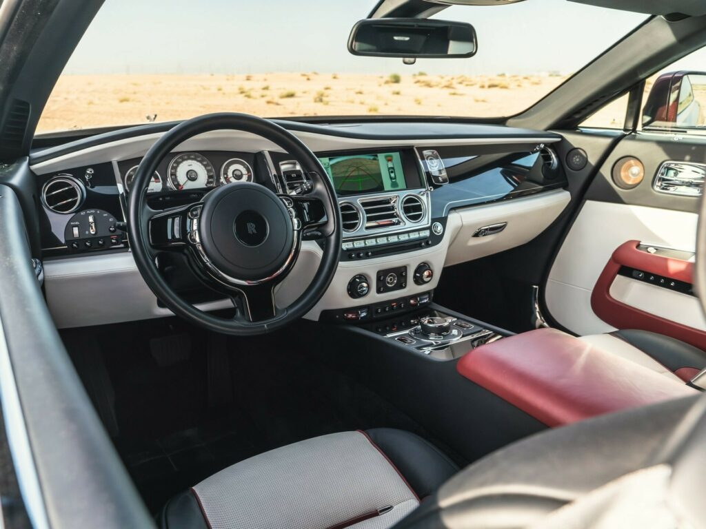 Íme a Rolls-Royce, amivel hazavihetjük az akciós hűtőt 4