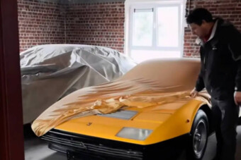 Titkos brüsszeli raktárból kerültek elő méregdrága sportkocsik