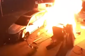 Csak a gumit akarta felfújni, de felrobbantotta a benzinkutat