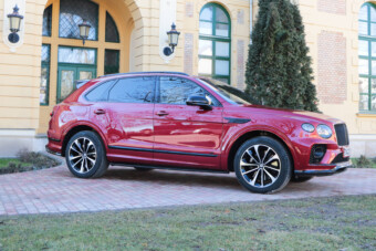 Ilyen egy guruló 130 milliós árcédula