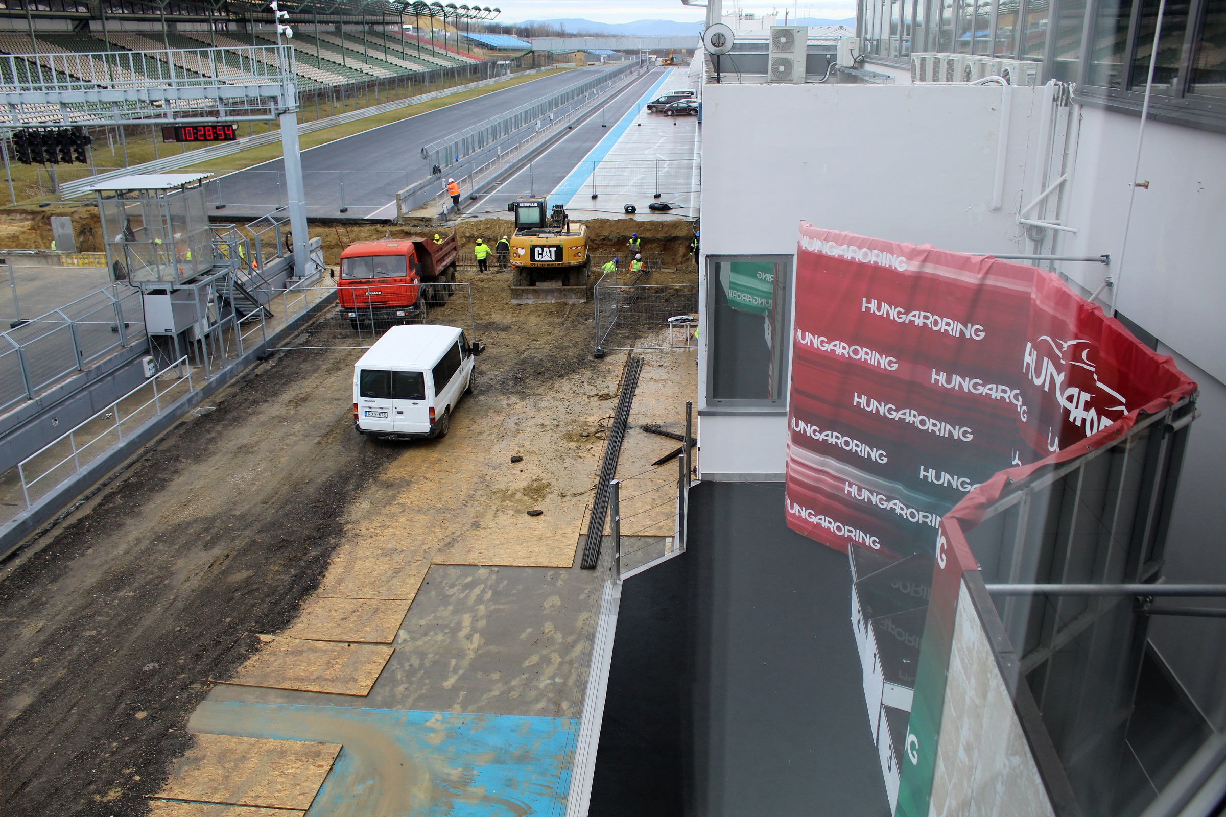 Romokban a Hungaroring, alagút épül a pályán 11