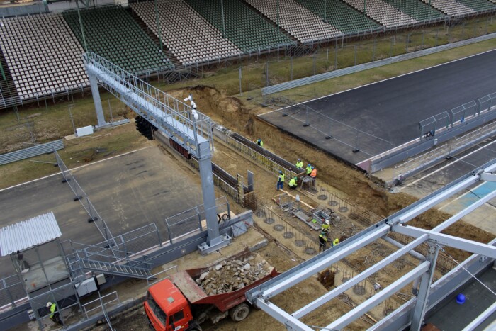 Romokban a Hungaroring, alagút épül a pályán 6