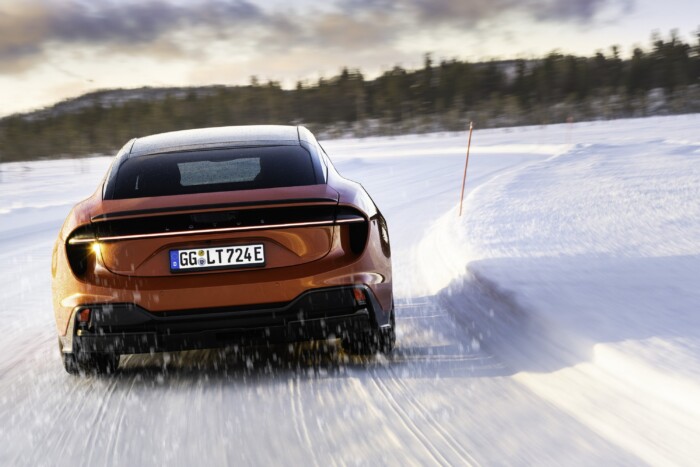 Készen áll a gyártásra a 900 lóerős villanyautó 7