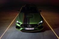 Gálamelegítőt ad bitang motor mellé a Mercedes 13