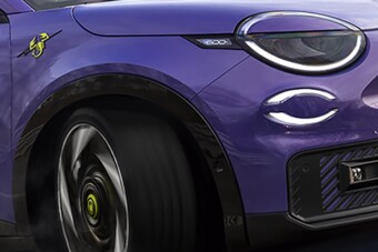 Belelilult, olyan mérges az olaszok új villanyautója