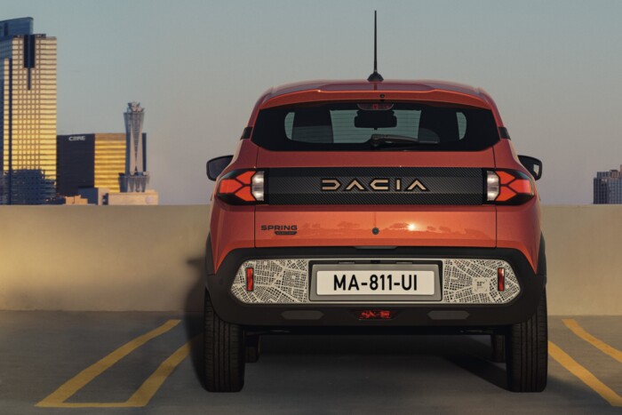 Füvet nyírhatsz, kávét főzhetsz ezzel az autóval