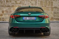 Kukába dobja V6-os sportmotorját az Alfa Romeo 20