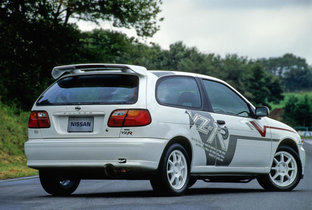 Elfeledett ritka japán csodagép a 90-es évekből 2