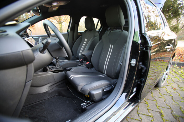 4,8 liter elég ennek a benzines Opelnek 14