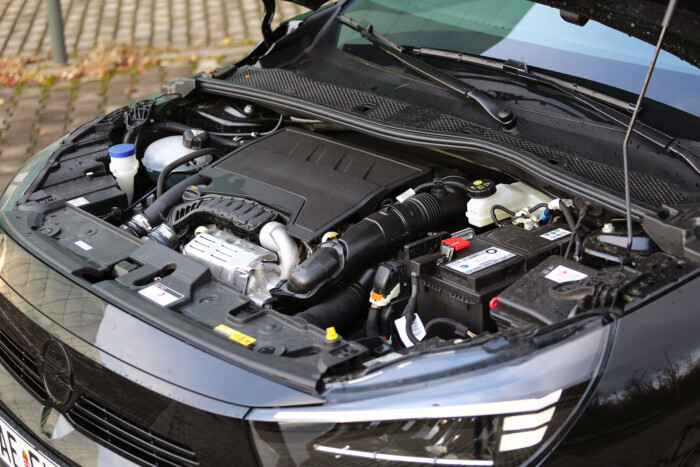 4,8 liter elég ennek a benzines Opelnek 12