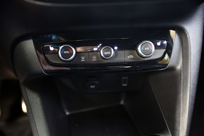 4,8 liter elég ennek a benzines Opelnek 9