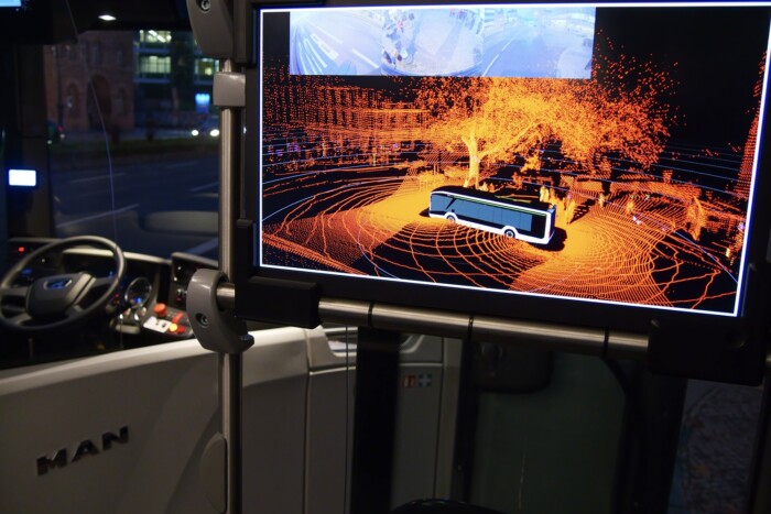 Önvezető buszt próbálhatnak az utasok ebben a városban 2