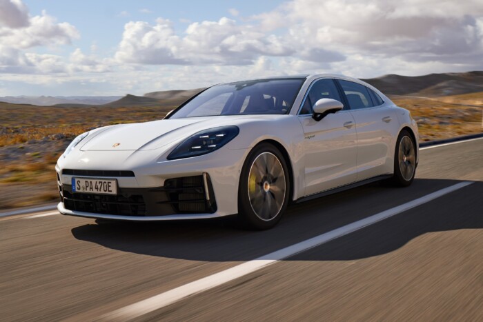 Új motorok a legnagyobb Porschében 6