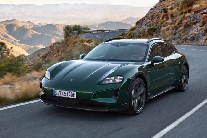 Majd’ ezer lóerős lett a családi Porsche 7