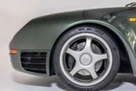 Így tesztelték a zord északon a 80-as évek Porsche-legendáját 1 Így tesztelték a zord északon a 80-as évek Porsche-legendáját 1