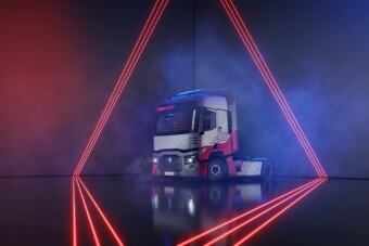 Dögös külsővel kezdhetnek új életet idős teherautók