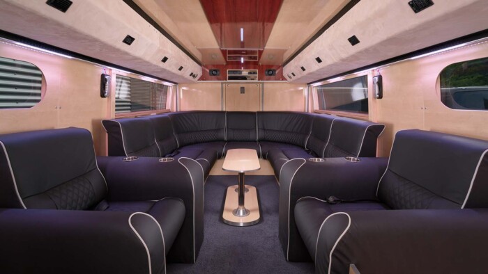 Ilyen kényelemben utaznak a rocksztárok 6