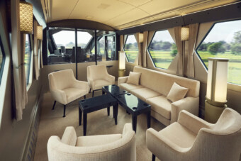 Száguldó luxust kínál ez a vonat