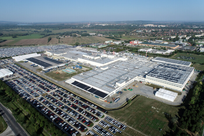 Autók mellett energiát is termel a Magyar Suzuki