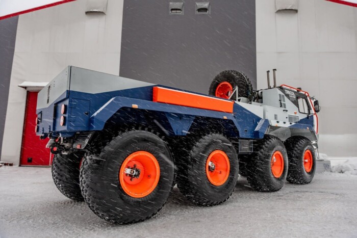 A jeges pokolra készült a 8 kerekű orosz gépszörny 1