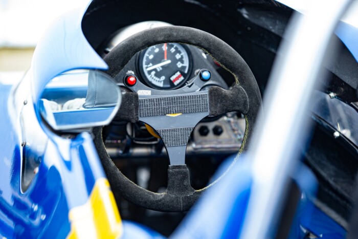 Szabad préda a Forma-1 legendás, hatkerekű autója 6