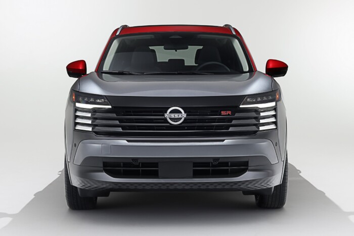 Túl unalmas volt, ezért rács mögé került ez a SUV