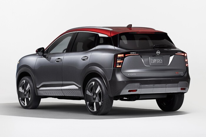 Túl unalmas volt, ezért rács mögé került ez a SUV 6 | Vezess Túl unalmas volt, ezért rács mögé került ez a SUV 6