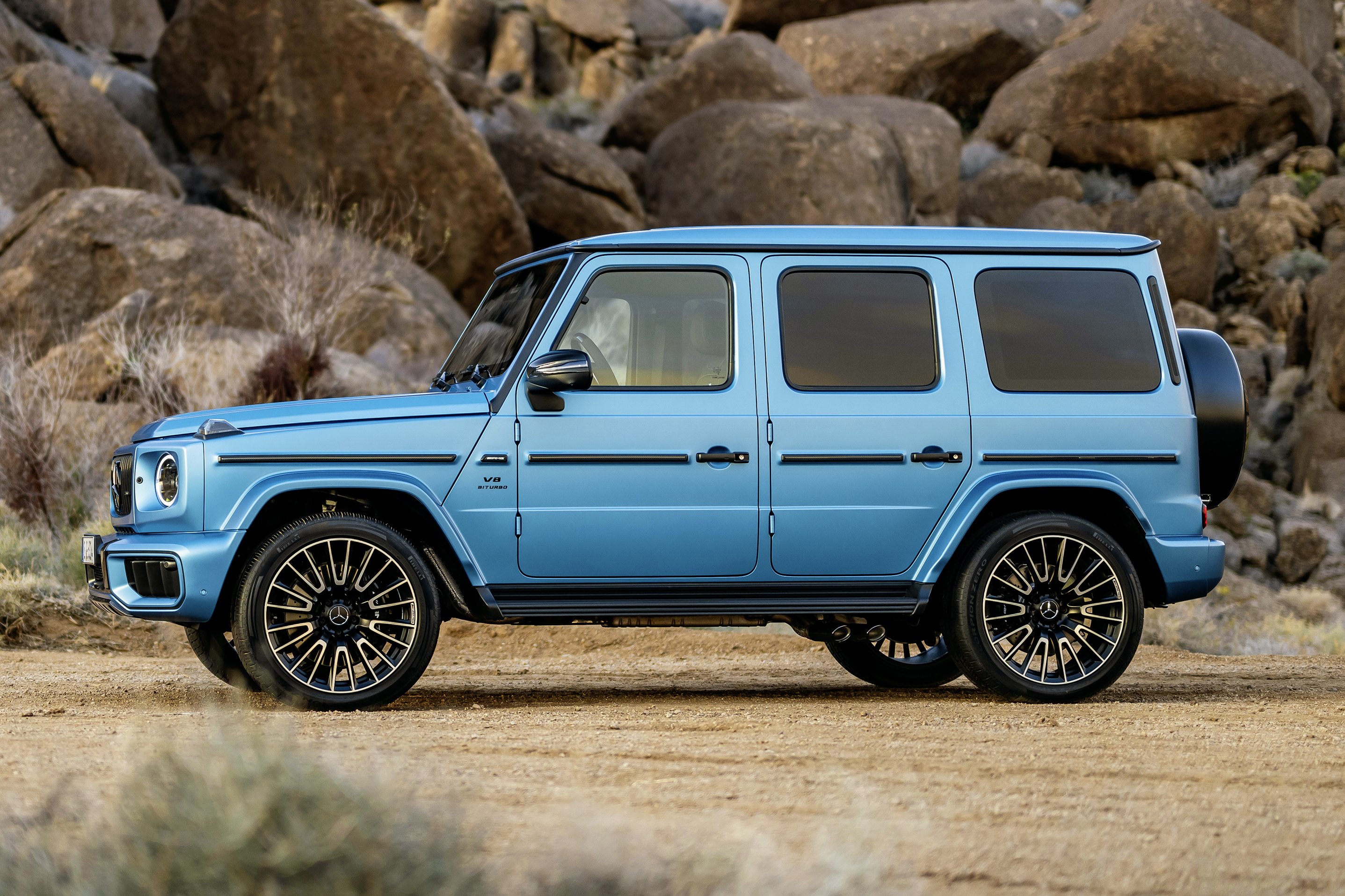 Látszólag nem változott, pedig vadonatúj a Mercedes G-osztály 5