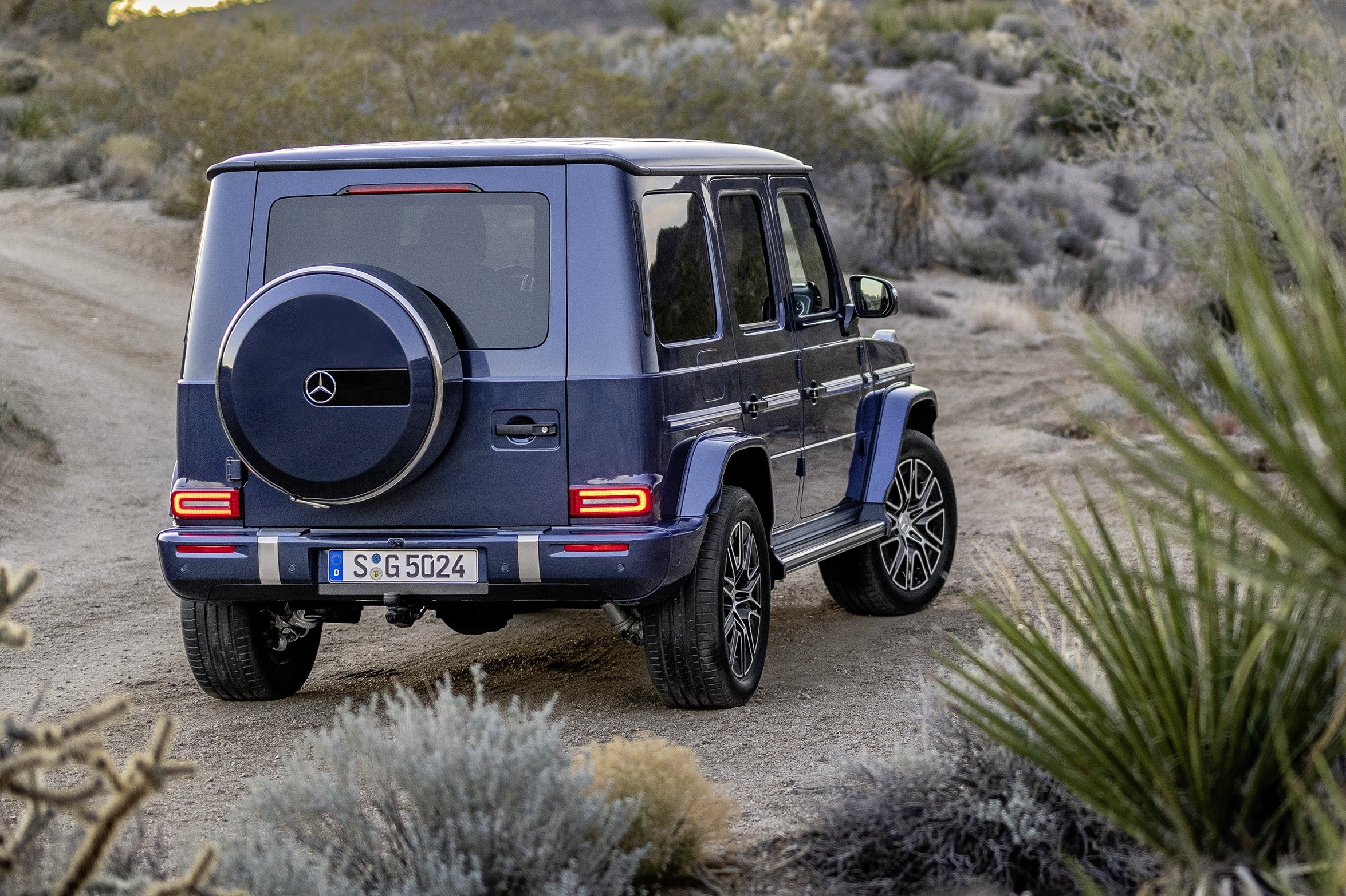 Látszólag nem változott, pedig vadonatúj a Mercedes G-osztály 16