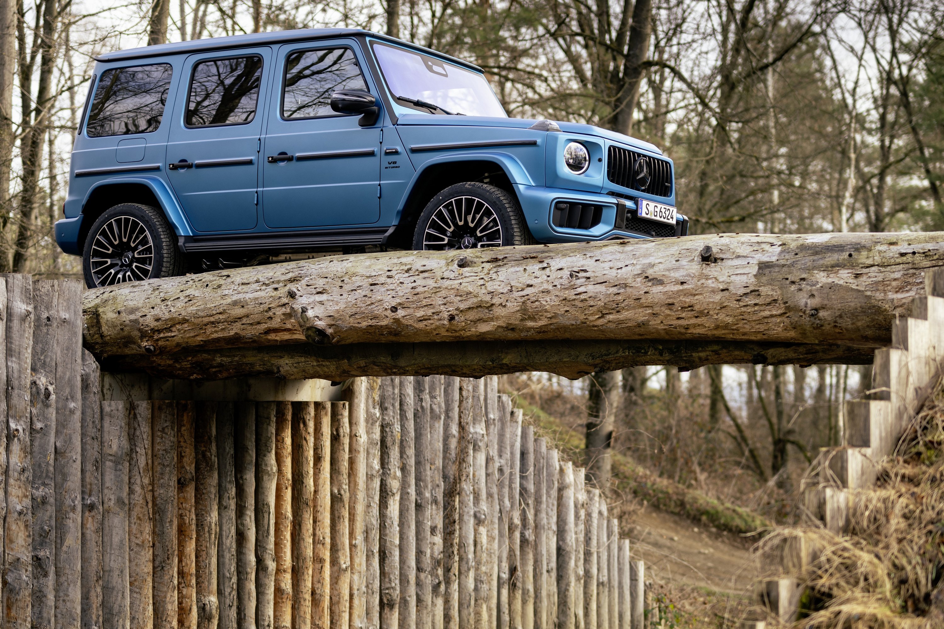 Látszólag nem változott, pedig vadonatúj a Mercedes G-osztály 38