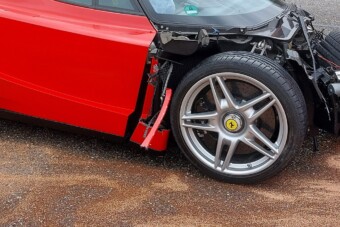 Álom-Ferrarit törtek össze a német autópályán