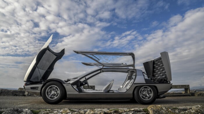 Lamborghini átlátszó ajtókkal? Közel 60 éve készült egy 1