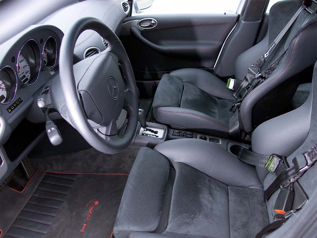 Az ártatlan Mercedesből is készült pokoli verzió 4 | Vezess Az ártatlan Mercedesből is készült pokoli verzió 4