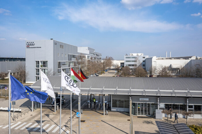 Rekordbónuszt fizet mindenkinek a győri Audi