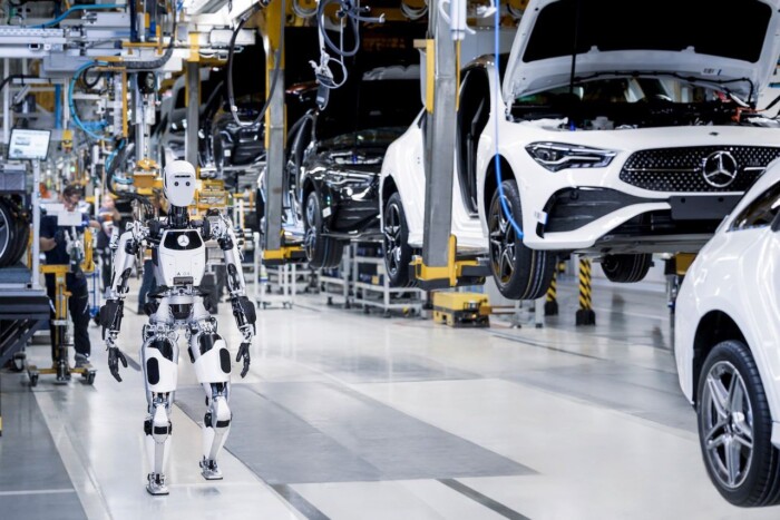 Robotokra cserélné a gyári munkásokat a Mercedes